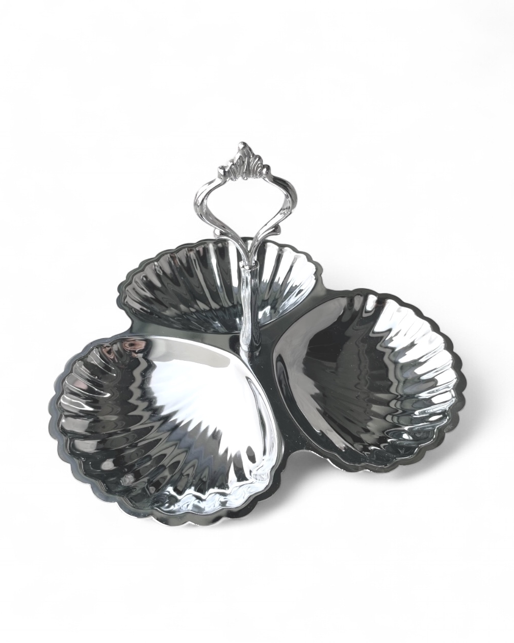 Vassoio vintage da aperitivo a tre scomparti, con manico e design conchiglia