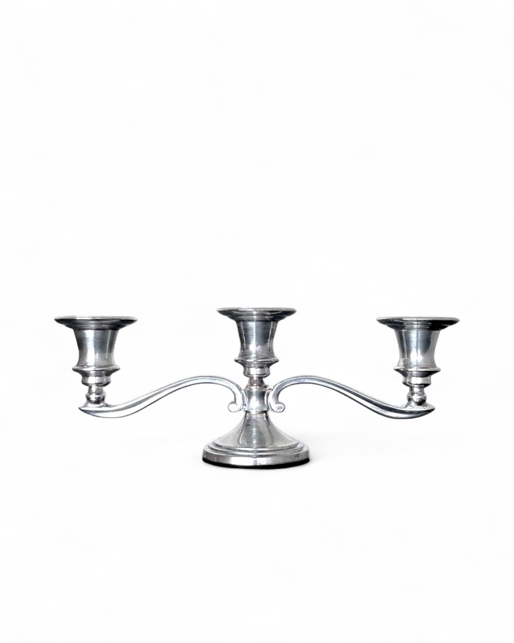 Candelabro basso vintage a tre fiamme in metallo argentato
