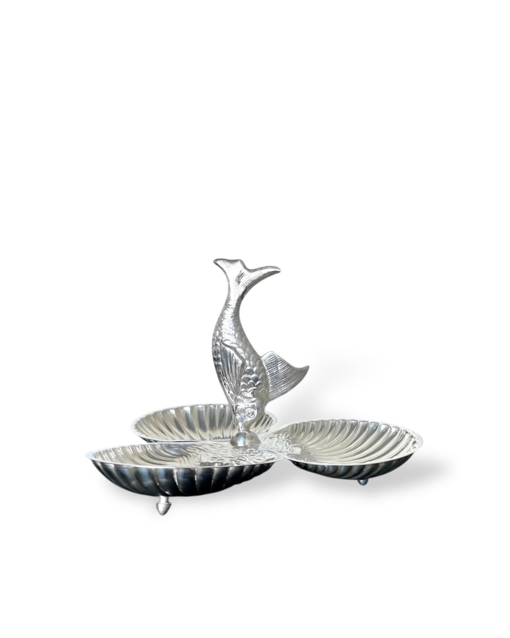 Vintage 3-compartment shell-shaped aperitif tray with fish-shaped handle