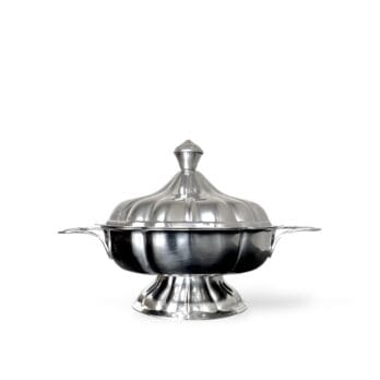Vintage soup tureen with fluted finish, made of stainless steel with lid