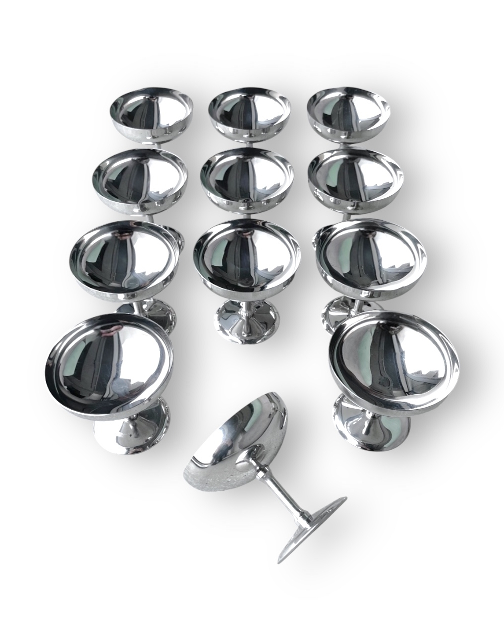 Set di 12 coppe vintage in acciaio inox 18/10