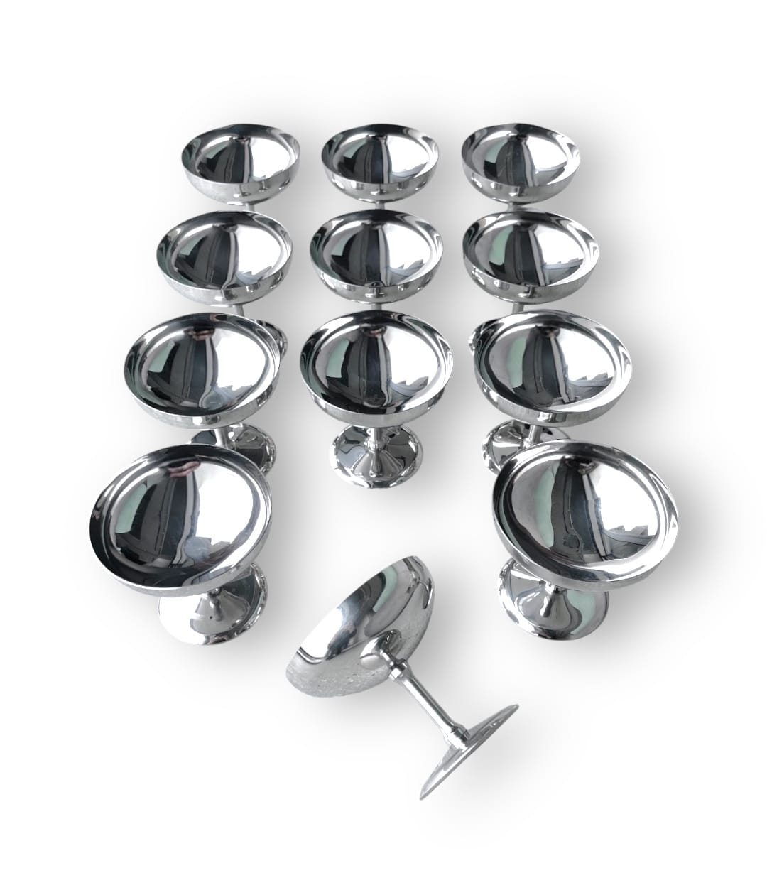 Set di 12 coppe vintage in acciaio inox 18/10