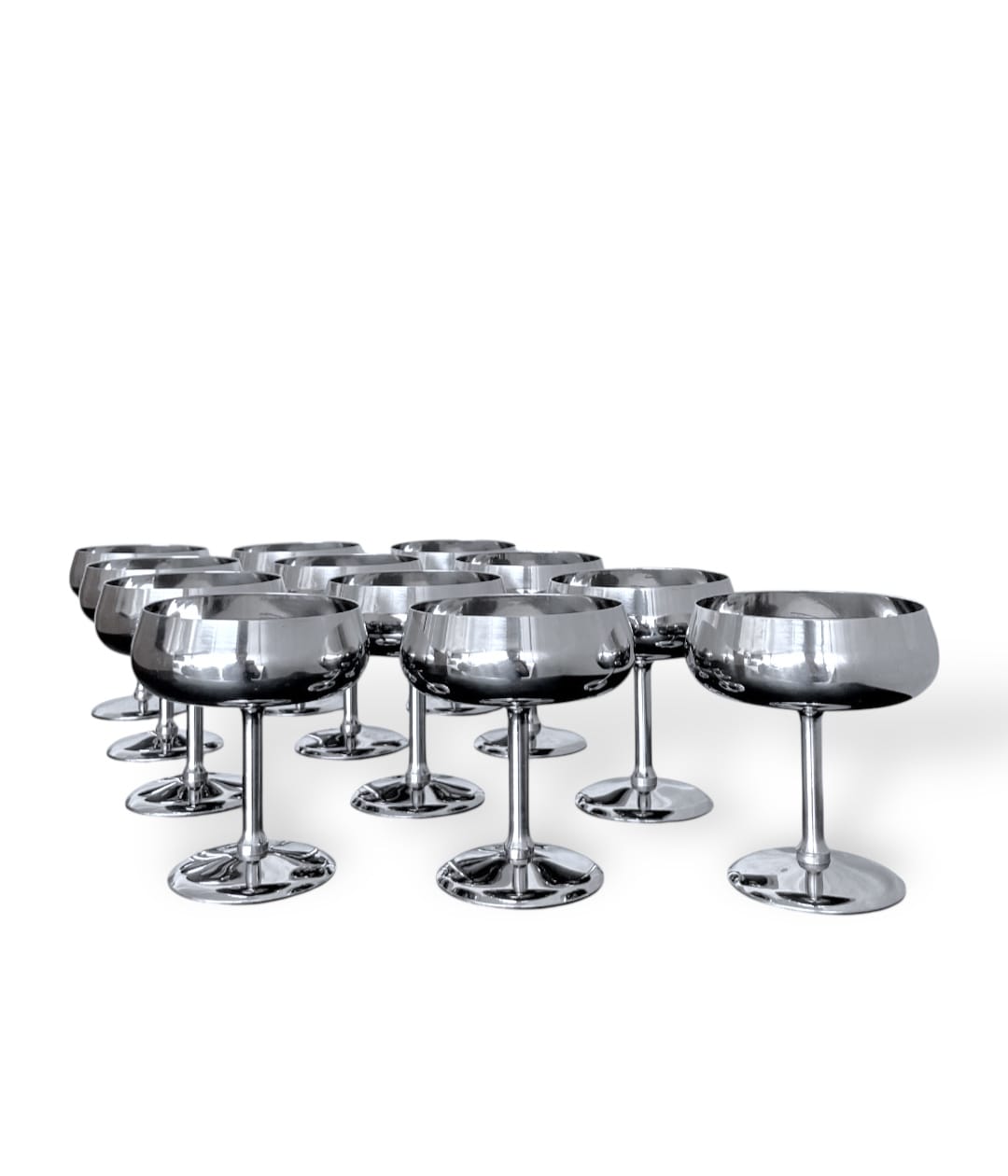 Set di 12 coppe vintage bombate in acciaio inox 18/10