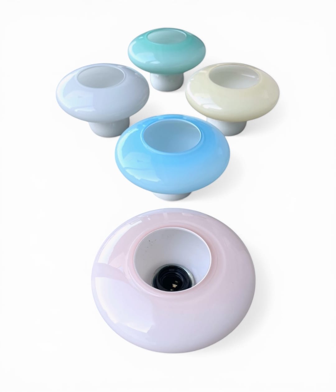 Set di 5 applique 'Edison' in ceramica e vetro in colori pastello, design Valerio Sacchetti per Sirrah, anni '80